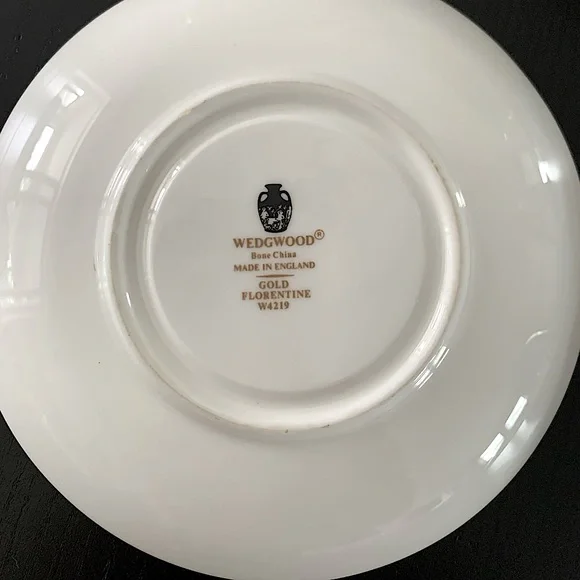 WEDGWOOD England Bone China GOLD FLORENTINE W4219 Cream Soup And Saucer set of 3 - Picture 13 of 16